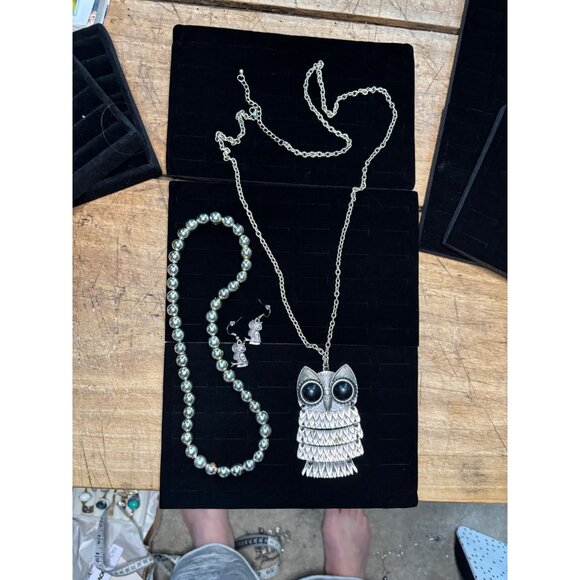 Vintage Silver Owl Pendant Necklace & Earrings Set 18 Chain Articulated Pendant - Picture 12 of 12